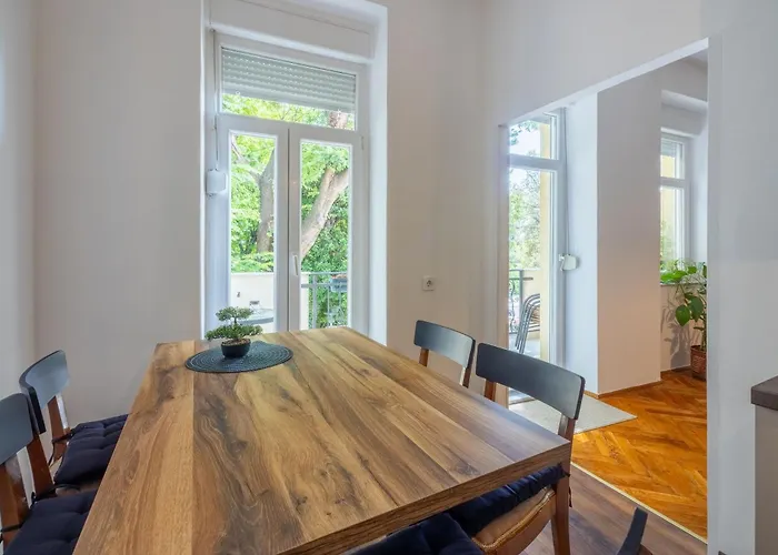 Апартаменты House House Цриквеница